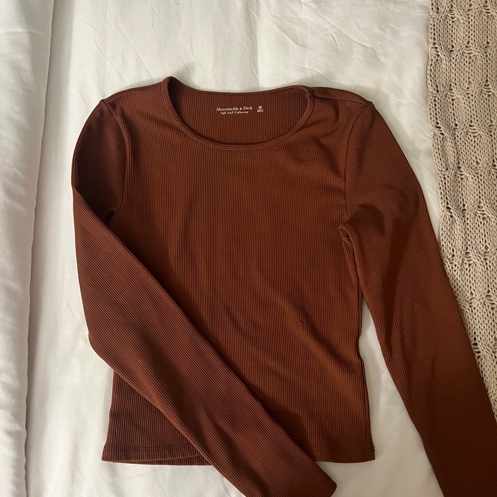 Abercrombie Rusty Brown Long Sleeve Rib Baby Tee